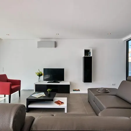 Villa Eve By *